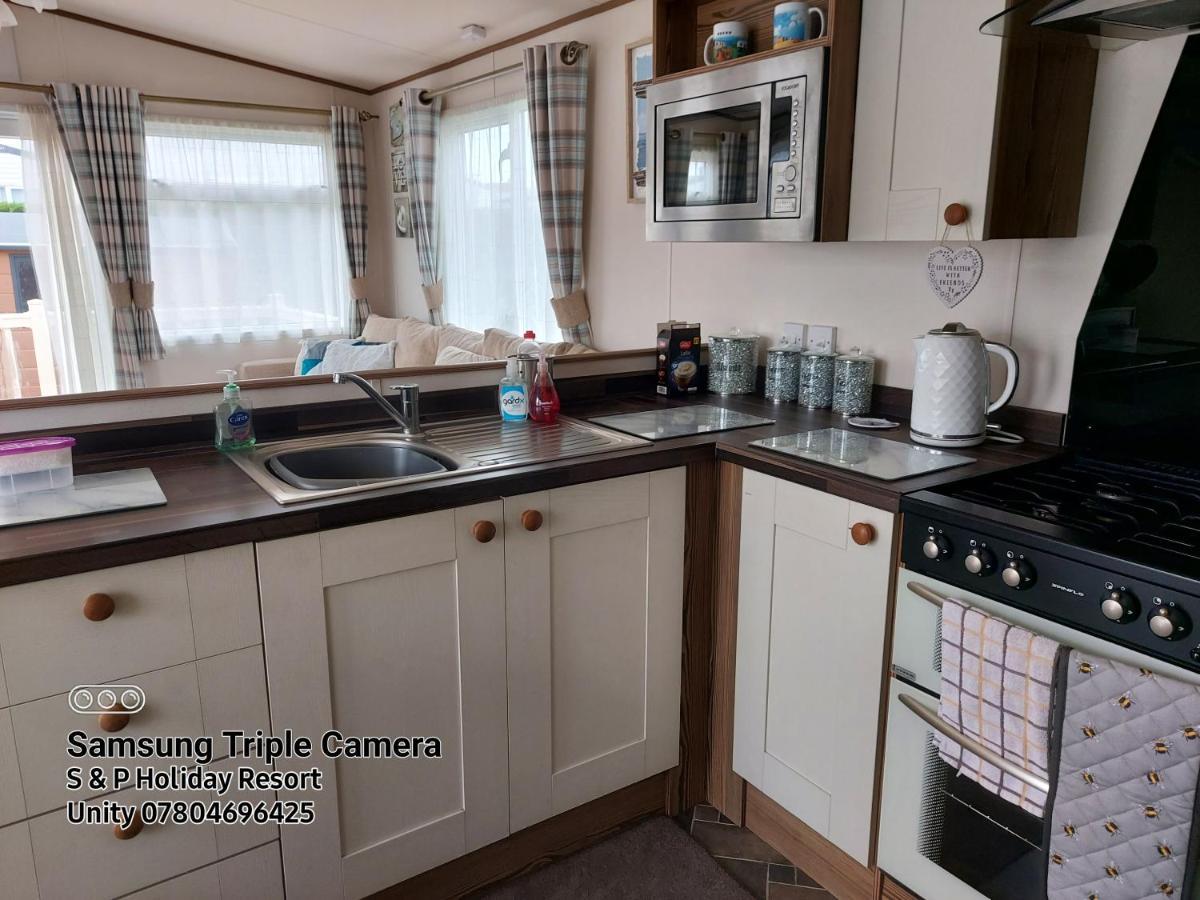 149 Holiday Resort Unity 3 Bedroom Passes Included Брин Екстериор снимка