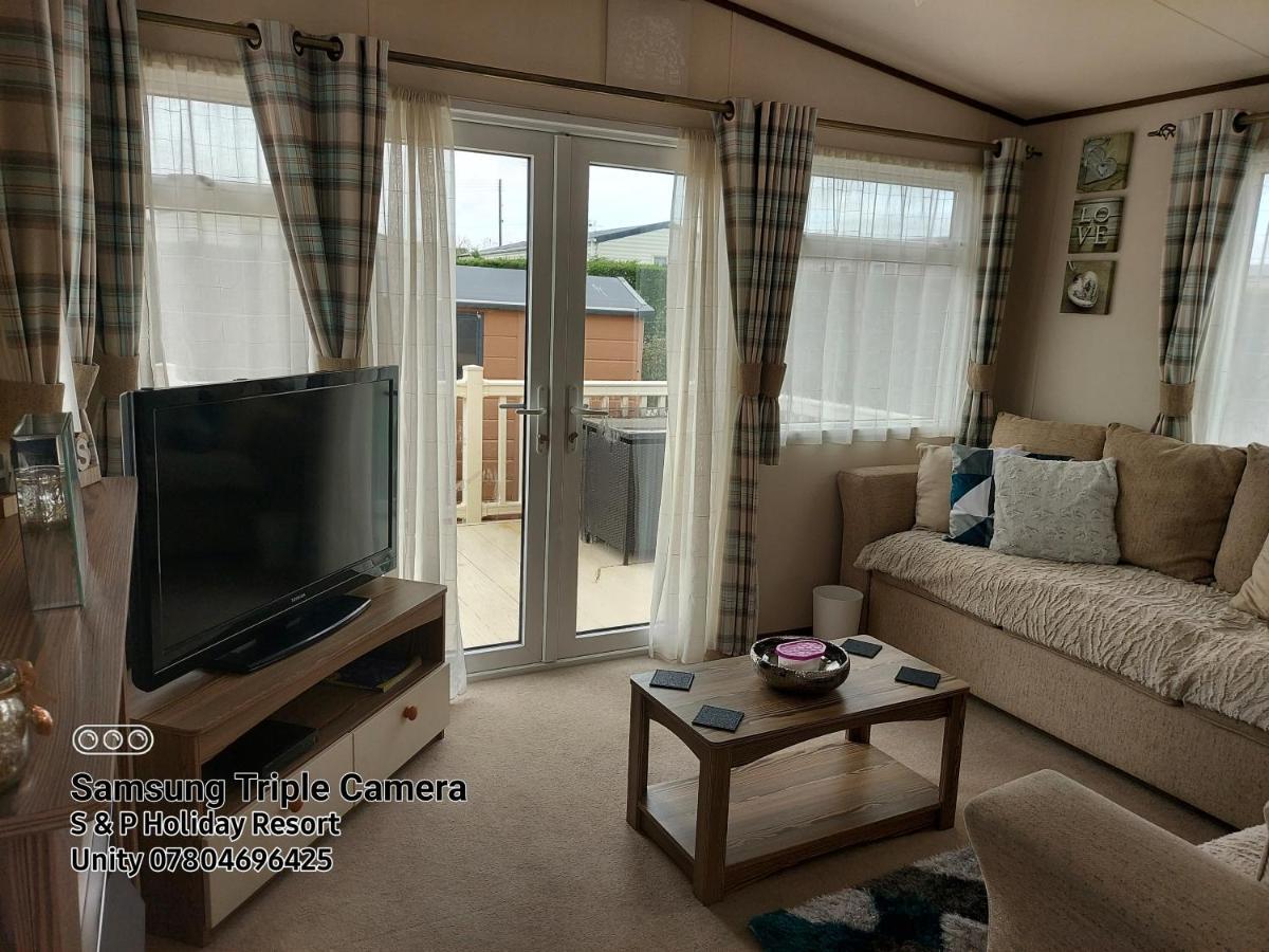 149 Holiday Resort Unity 3 Bedroom Passes Included Брин Екстериор снимка