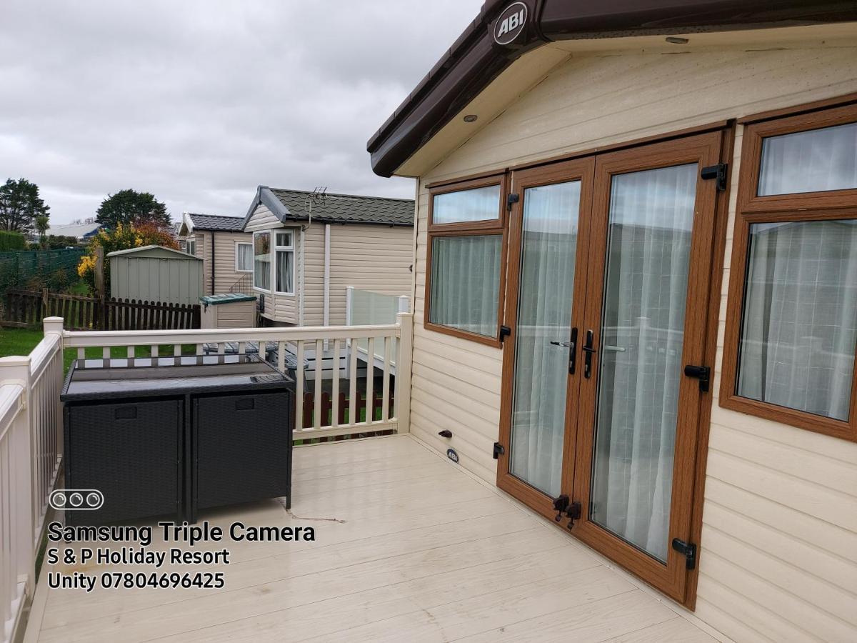 149 Holiday Resort Unity 3 Bedroom Passes Included Брин Екстериор снимка