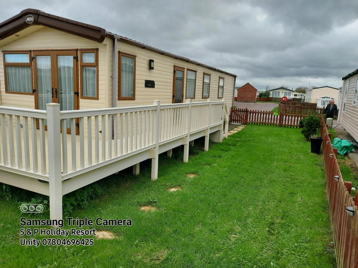 149 Holiday Resort Unity 3 Bedroom Passes Included Брин Екстериор снимка