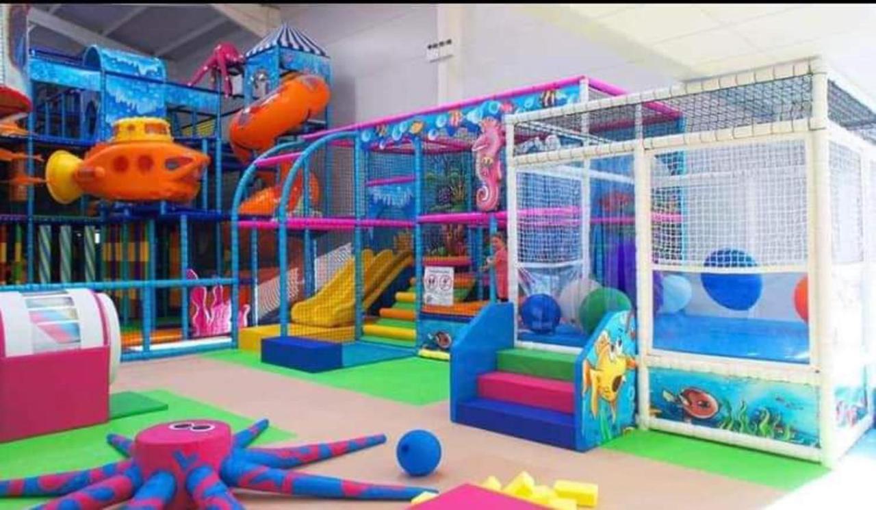 149 Holiday Resort Unity 3 Bedroom Passes Included Брин Екстериор снимка