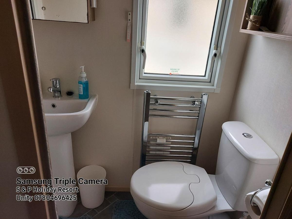 149 Holiday Resort Unity 3 Bedroom Passes Included Брин Екстериор снимка