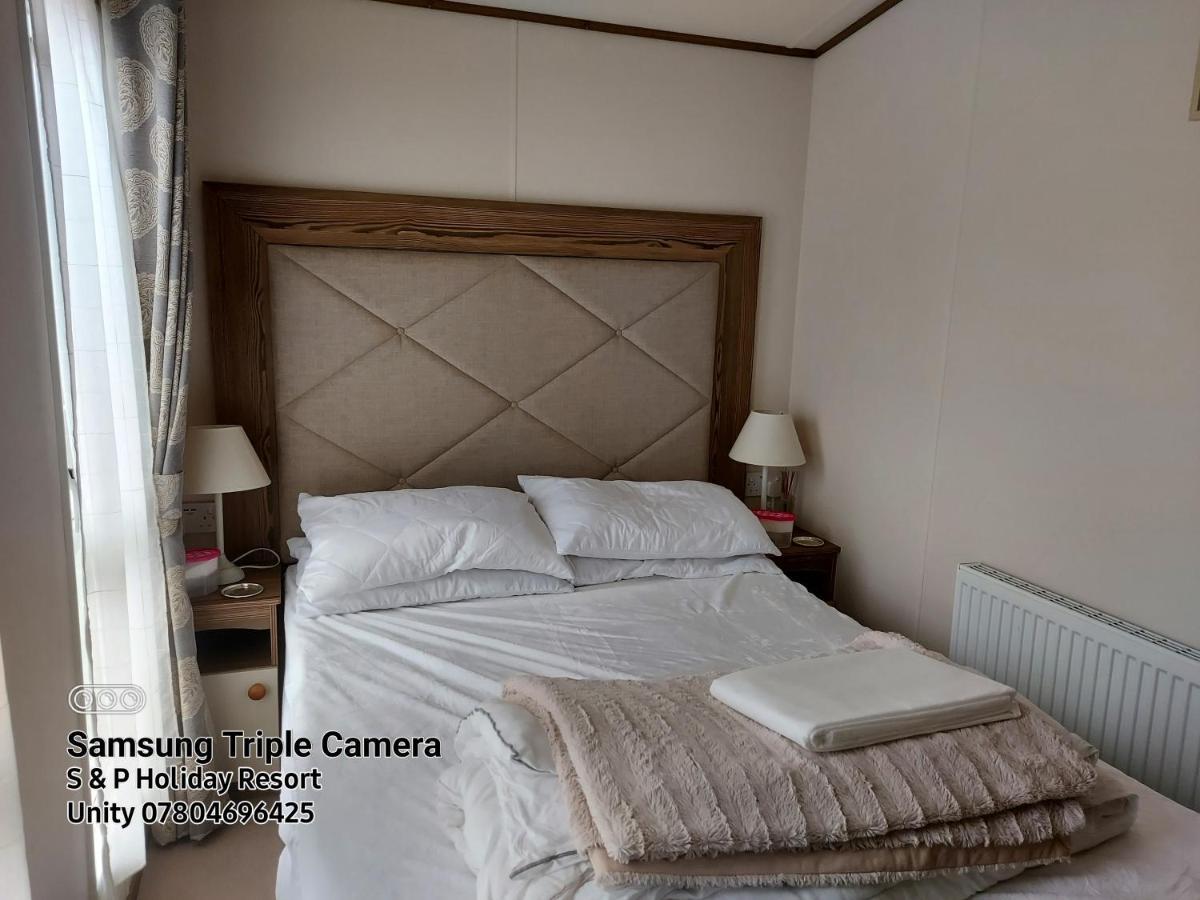 149 Holiday Resort Unity 3 Bedroom Passes Included Брин Екстериор снимка